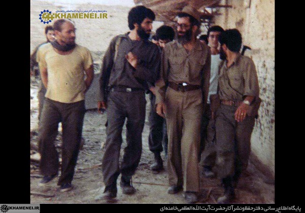 «آقا» و شهید جهان‌آرا در خرمشهر/تصاویر