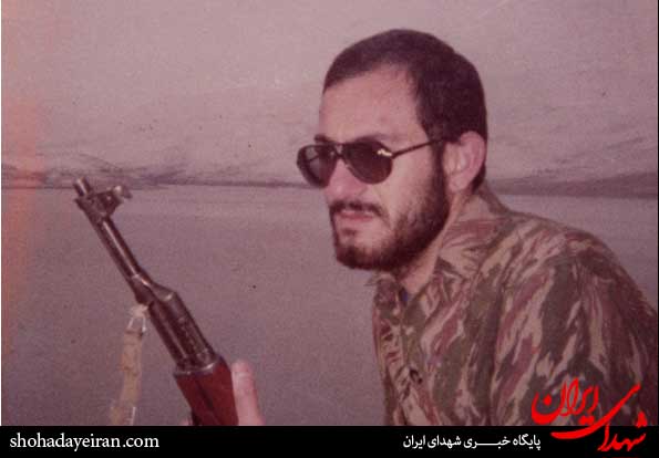 اولین سالگرد شهید «مهران عبدالمناف» در گلزار شهدا اولین سالگرد شهید «مهران عبدالمناف» در گلزار شهدا