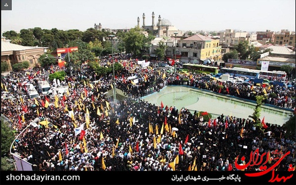 مادران شهدا چشم انتظار تابوتها/ جمعیت بهارستان را احاطه کرد