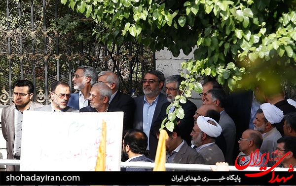 سنگ تمام تهرانی ها برای کاروان شهدا/ شعار مرگ بر امریکا زمزمه تشییع کنندگان سنگ تمام تهرانی ها برای کاروان شهدا/ شعار مرگ بر امریکا زمزمه تشییع کنندگان