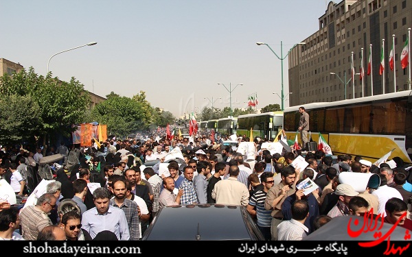 عکس/ تشییع باشکوه کاروان شهدا در تهران