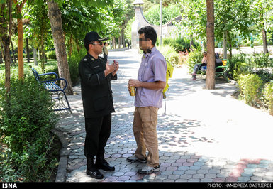 تصاویر/ تذکر پلیس به روزه‌خواران تهرانی