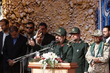 توضیحات سردار باقرزاده در خصوص حواشی تشییع شهدای غواص توضیحات سردار باقرزاده در خصوص حواشی تشییع شهدای غواص