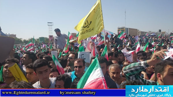 پلاکاردهای اعتراضی به مذاکرات در سفر روحانی