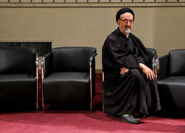 پنجه تحریفگران امام(ره) این بار بر چهره سیداحمد خمینی! پنجه تحریفگران امام(ره) این بار بر چهره سیداحمد خمینی!