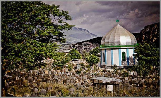 قبرستان اسرار آمیز در شمال ایران + عکس قبرستان اسرار آمیز در شمال ایران + عکس