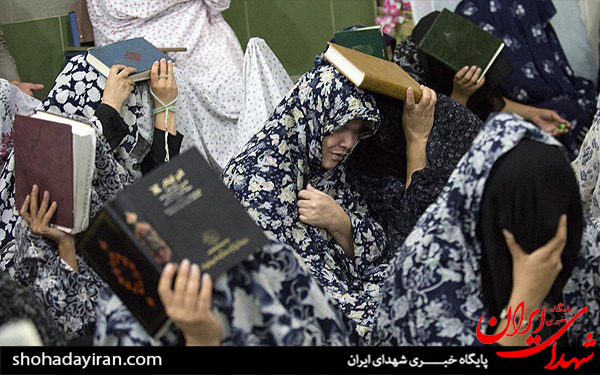 عکس/احیای نوزدهم رمضان در ندامتگاه زنان