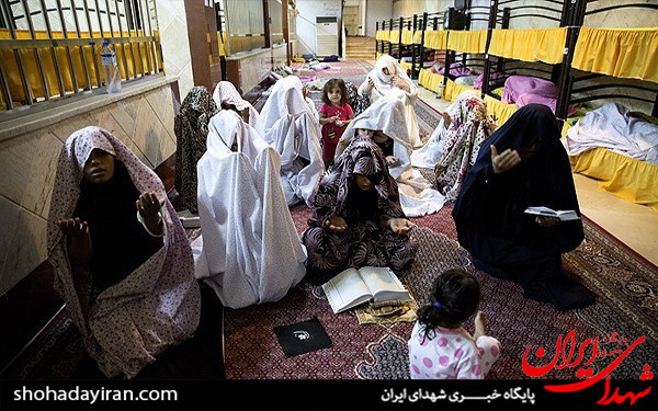 عکس/احیای نوزدهم رمضان در ندامتگاه زنان
