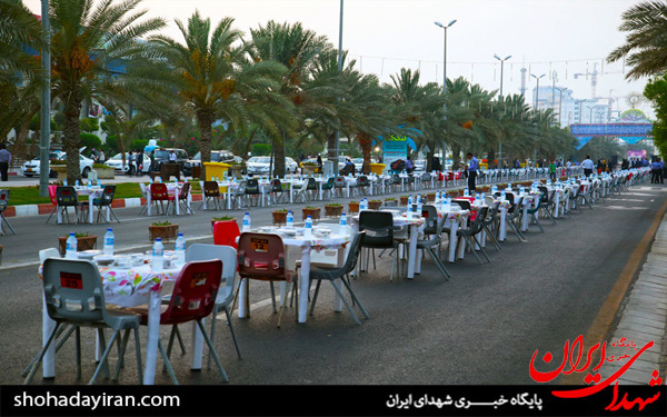 عکس/طولانی‌ترین سفره افطار در کیش