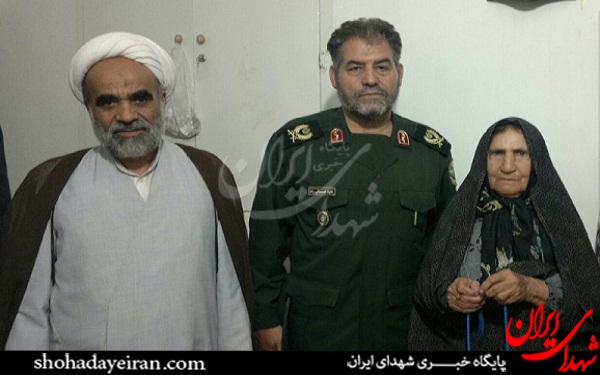مادر شهیدی که به مادر شهیدی که به
