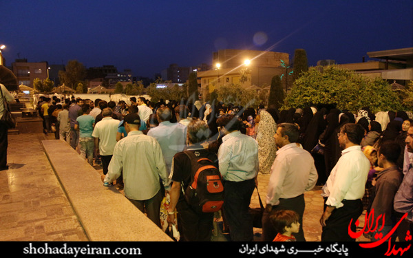 عکس/افطار در حرم حضرت عبدالعظیم (ع)