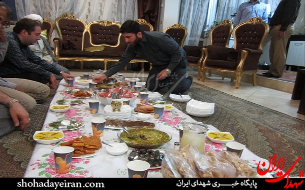 مراسم بیت النور در منزل یک شهید مراسم بیت النور در منزل یک شهید