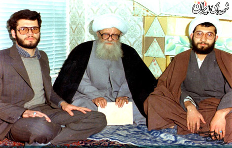 آیت‌الله آملی لاریجانی در کنار پدر مرحومش+عکس