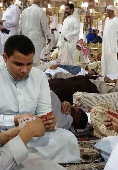 حرمتشکنی سعودیها در مسجدالنبی!+تصاویر حرمتشکنی سعودیها در مسجدالنبی!+تصاویر