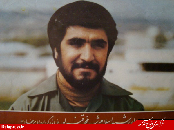 عکس یادگاری فرزند سردار شهید قنبرلو عکس یادگاری فرزند سردار شهید قنبرلو