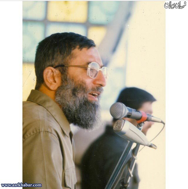 عکس کمتر دیده شده از رهبر انقلاب با لباس بسیجی