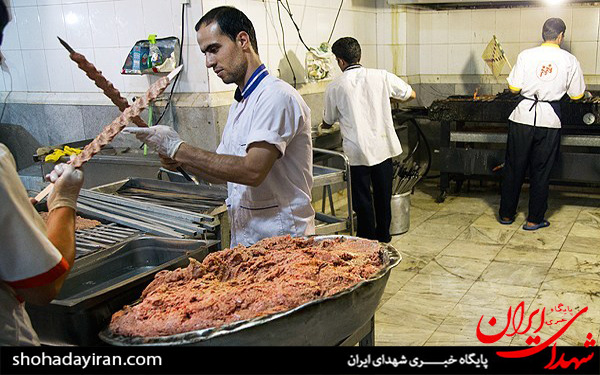عکس/افطار در حرم حضرت عبدالعظیم الحسنی(ع)