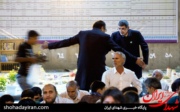 عکس/افطار در حرم حضرت عبدالعظیم الحسنی(ع)