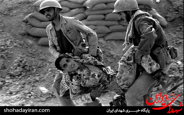عکس/عکس‌های دیده نشده از حمل مجروحان در عملیات «رمضان»