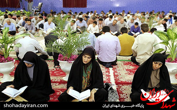 عکس/محفل انس با قرآن کریم در حسینه ثارالله شهر بوشهر