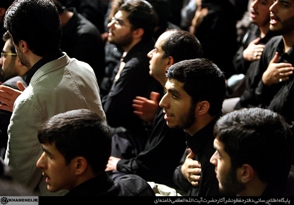 عکس سلفی پسر احمدینژاد با برج ایفل؟!+ عکس عکس سلفی پسر احمدینژاد با برج ایفل؟!+ عکس
