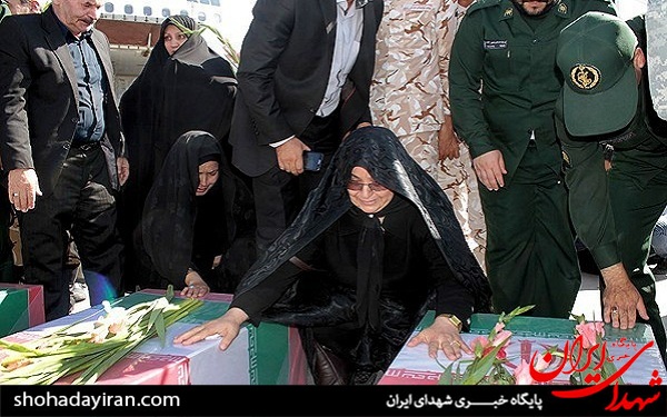 عکس/تشییع پیکر 13 شهید گمنام در مشهد