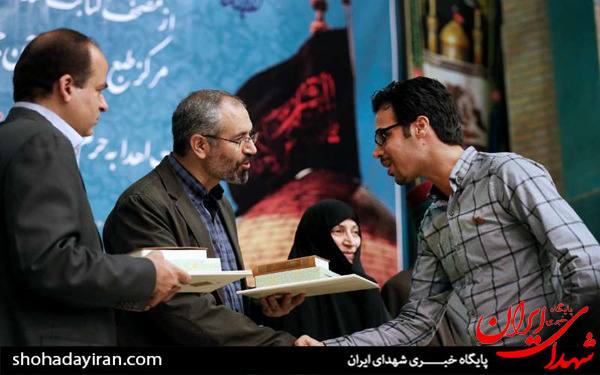 عکس/رونمایی از قرآن اهدایی به حرم مطهر حضرت ابوالفضل العباس (ع)