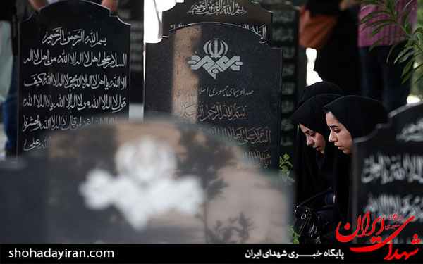 عکس/مراسم روز خبرنگار بر سر مزار شهدای رسانه