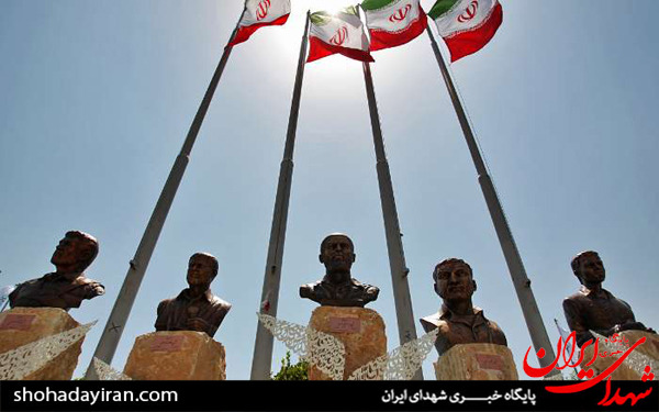 عکس/رونمایی از سردیس شهدای خبرنگار در بوستان گفت وگو