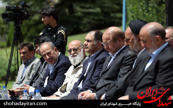عکس/رونمایی از سردیس شهدای خبرنگار در بوستان گفت وگو