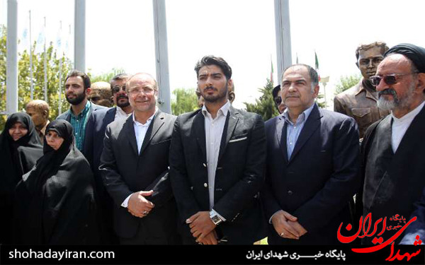 عکس/رونمایی از سردیس شهدای خبرنگار در بوستان گفت وگو
