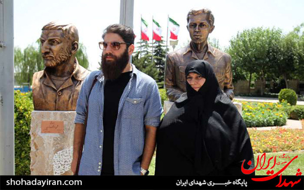 عکس/رونمایی از سردیس شهدای خبرنگار در بوستان گفت وگو