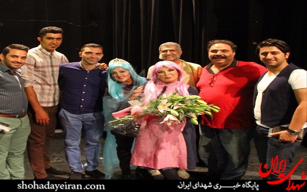 پوشش زنننده بازیگران زن در یک تئاتر +عکس پوشش زنننده بازیگران زن در یک تئاتر +عکس