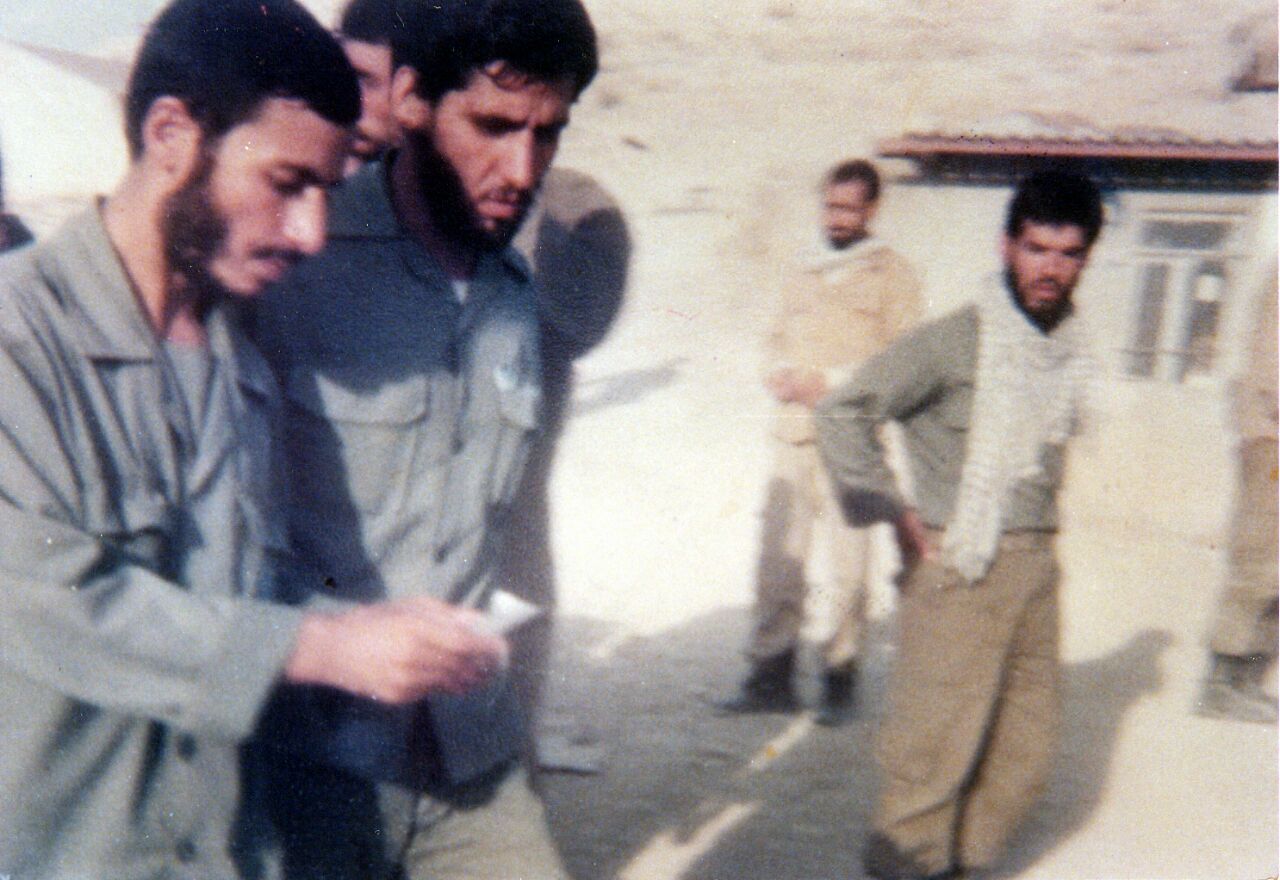 نامه اعتراض آمیز یک فرزند شهید به پسر شهید همت+ تصاویر نامه اعتراض آمیز یک فرزند شهید به پسر شهید همت+ تصاویر