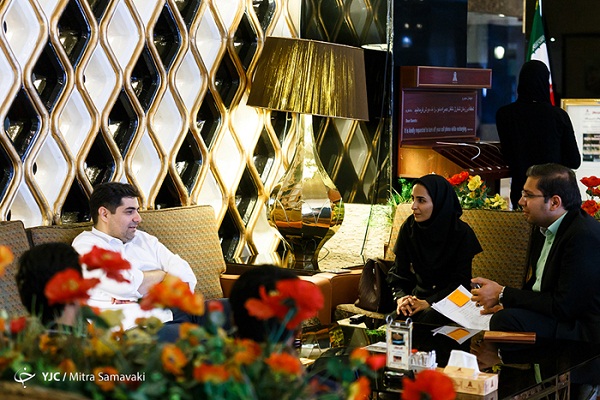 کاش احمدی‌نژاد قضیه 300میلیون را مطرح نمی‌کرد!