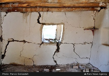 تصاویر/ زندگی خانواده شهید در کانکس تصاویر/ زندگی خانواده شهید در کانکس