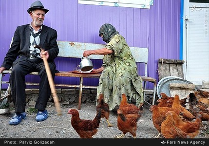 تصاویر/ زندگی خانواده شهید در کانکس تصاویر/ زندگی خانواده شهید در کانکس