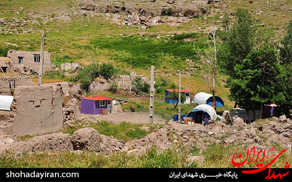 عکس/زندگی خانواده شهید در کانکس