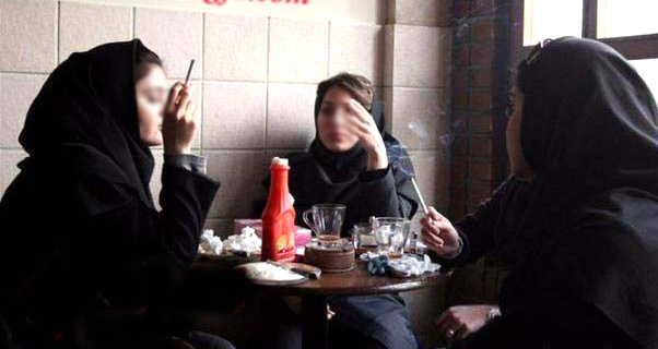 دلیل افزایش زنان سیگاری ایران+عکس دلیل افزایش زنان سیگاری ایران+عکس