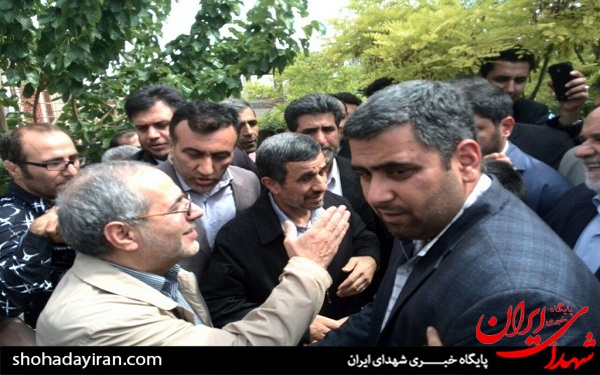 عکس/ سفر احمدی نژاد به شهرکرد