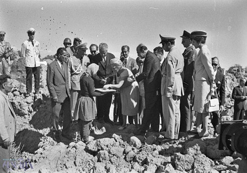 ملکه هلند، ۵۳ سال پیش در بوئین زهرا ملکه هلند، ۵۳ سال پیش در بوئین زهرا
