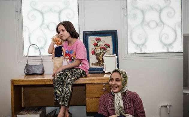 اسکان خانواده جانباز شهید در منزل جدید + تصاویر