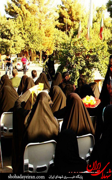 عکس/ جشنِ تولد برای یک «مدافع حرم»