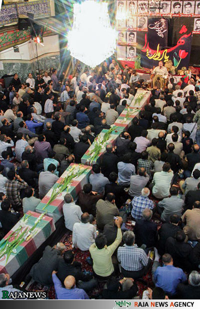 اسم مقام معظم رهبری را میآورند ولی کار خودشان را میکنند+عکس اسم مقام معظم رهبری را میآورند ولی کار خودشان را میکنند+عکس