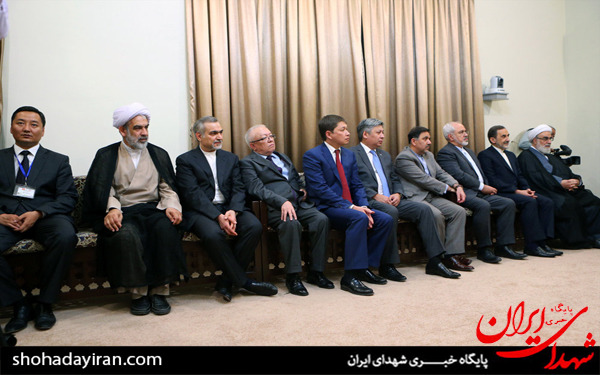 عکس/دیدار رئیس‌جمهور قرقیزستان با رهبر معظم انقلاب