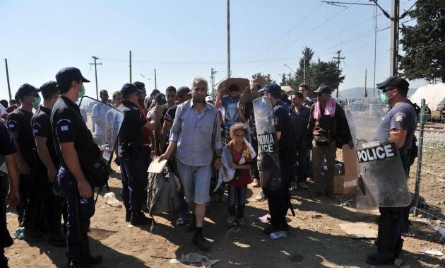 تصاویر تلخ از پناه جویان در اروپا تصاویر تلخ از پناه جویان در اروپا