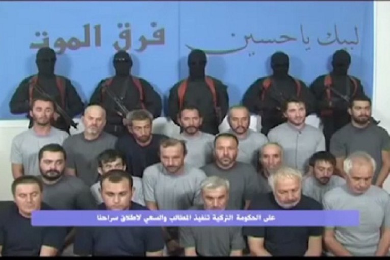 تأکید دفتریکی از مراجع بر آزادی کارگران تأکید دفتریکی از مراجع بر آزادی کارگران