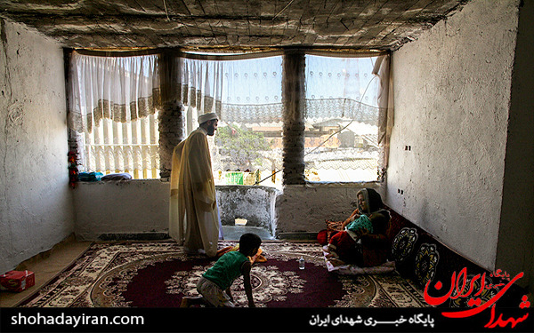 عکس/کلاس قرآن روحانی جهادگر در محله‌ پرخطر آمل