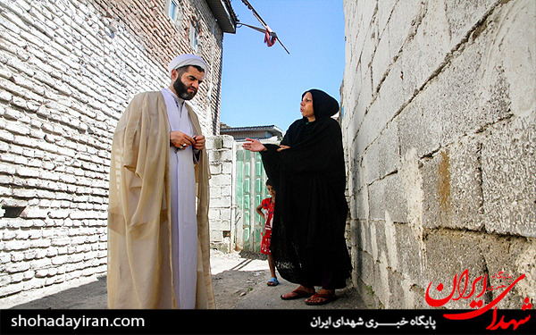 عکس/کلاس قرآن روحانی جهادگر در محله‌ پرخطر آمل