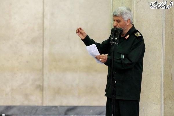 مداحی آهنگران با لباس فرم سپاه در محضر آقا+عکس مداحی آهنگران با لباس فرم سپاه در محضر آقا+عکس